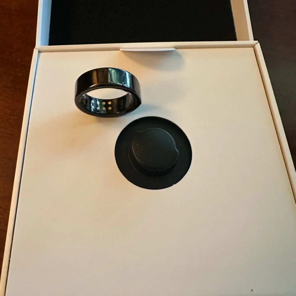 Brand new - ŌURA Ring 3 size 9